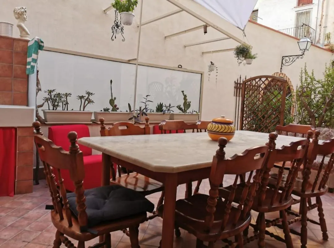 カターニア A Casa Di Amedeo Bed & Breakfast 2*,  イタリア