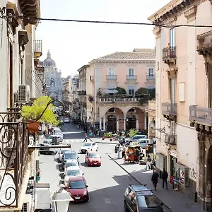 2* Couette-café Catania Inn Rooms